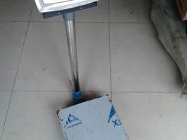 新款JCS型計(jì)重地秤